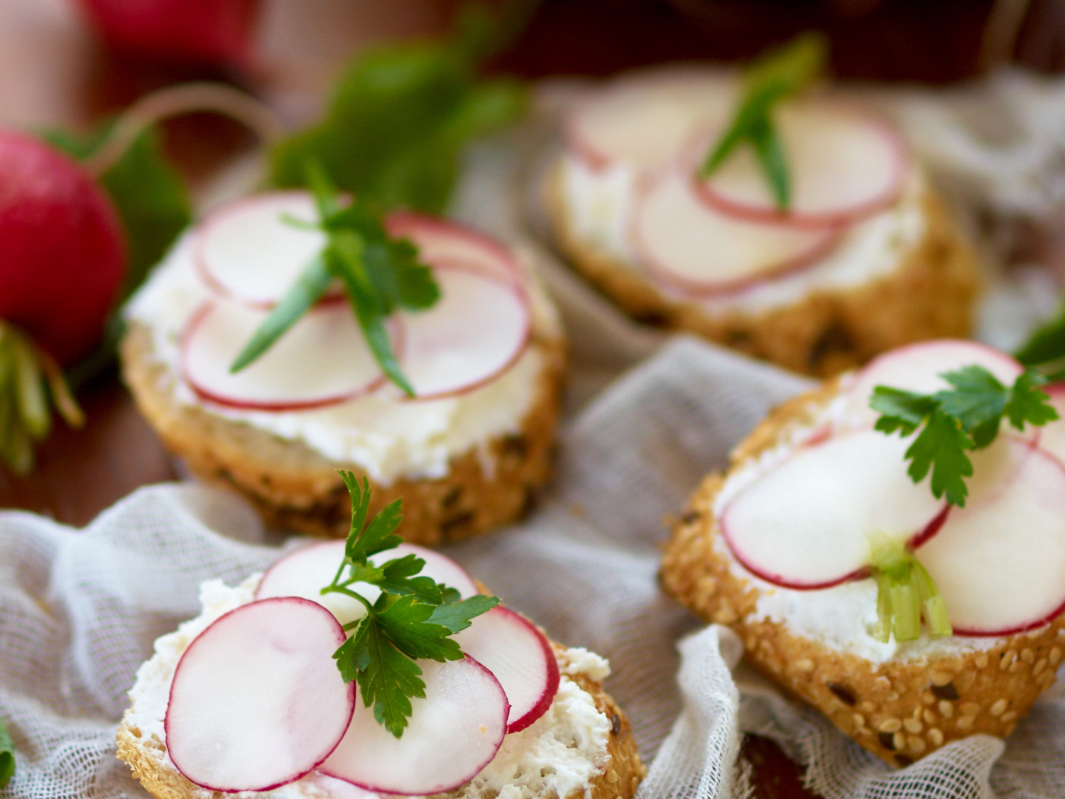 Radishes with Creamy Ricotta