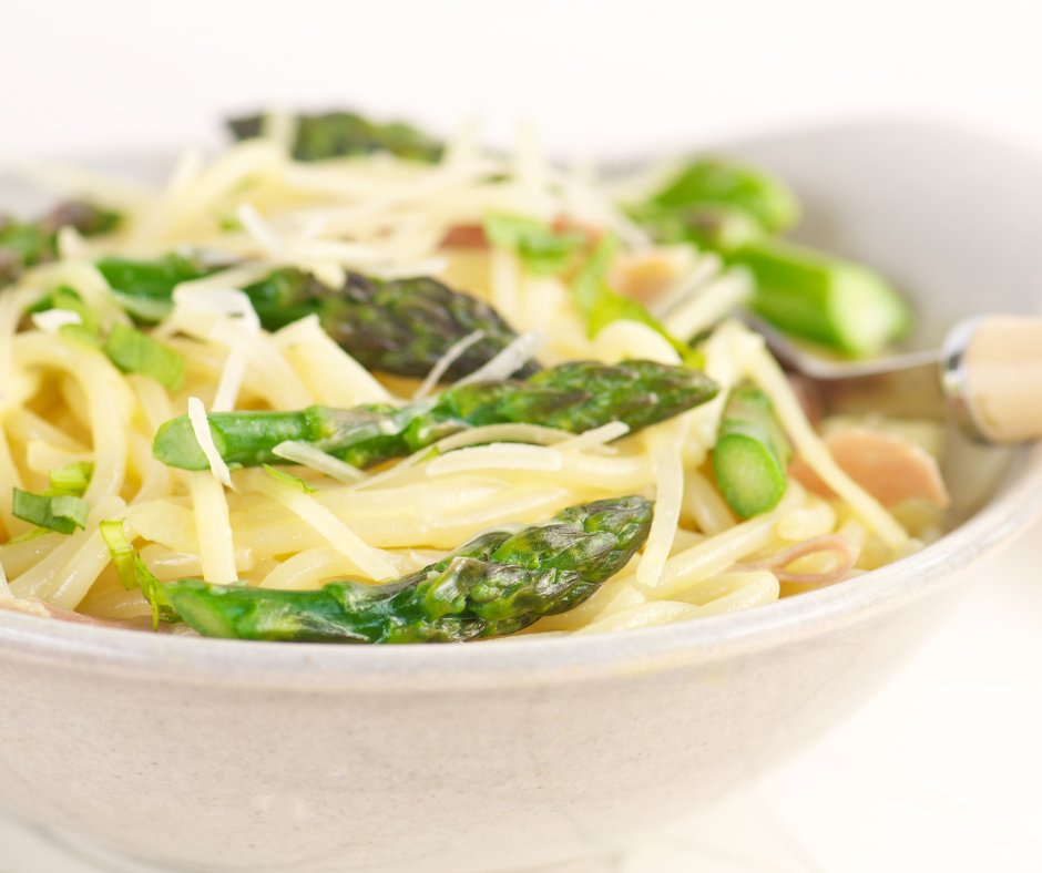 Creamy Asparagus & Bacon Carbonara